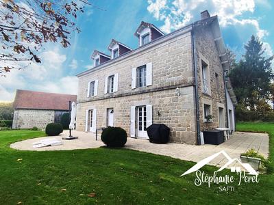 Maison - 431 m² - 17 pièces