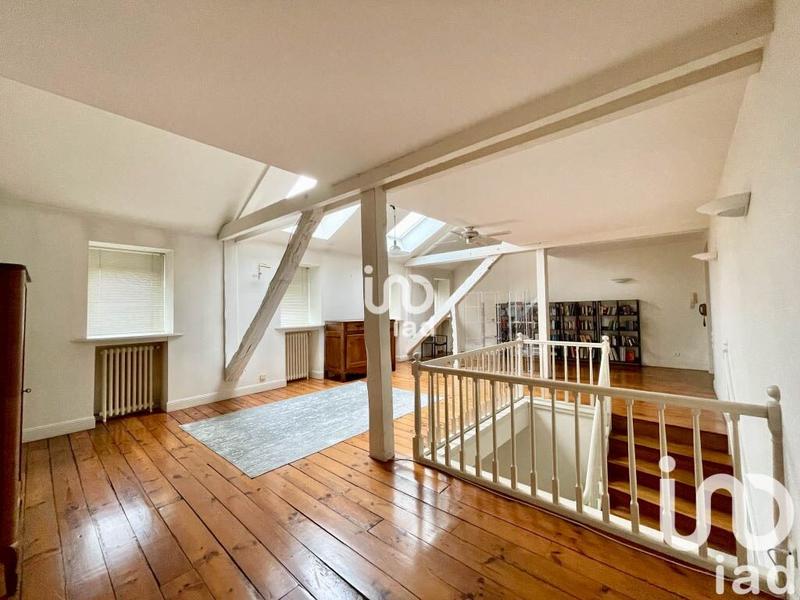 Maison - 527 m² - 5 pièces