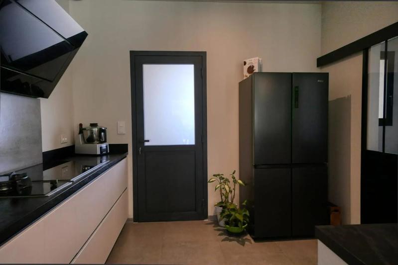 Maison - 200 m² - 7 pièces