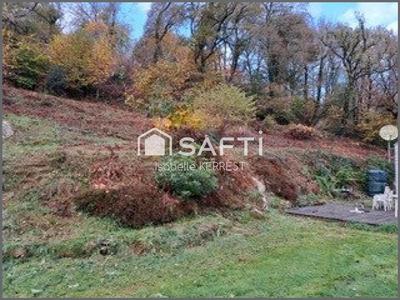 Maison - 260 m² - 8 pièces