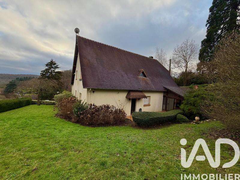 Maison - 222 m² - 7 pièces