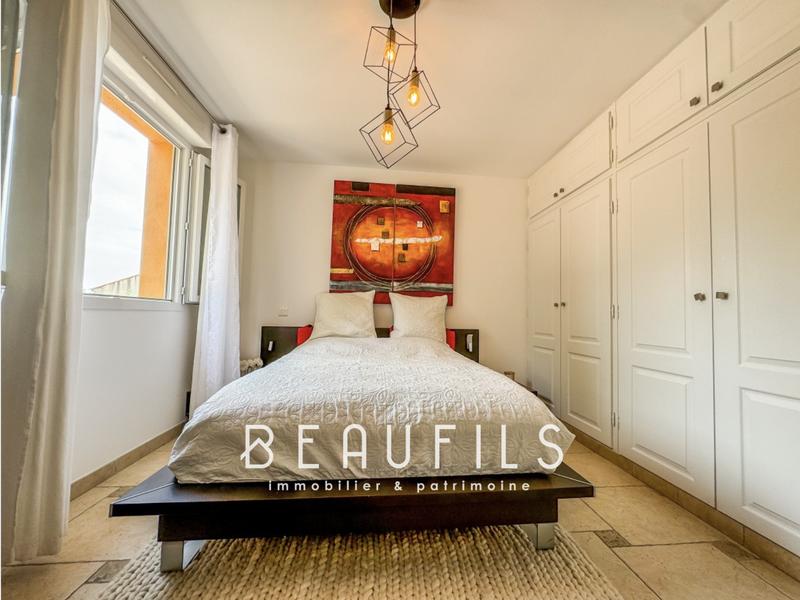 Maison - 228 m² - 7 pièces