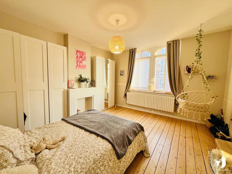 Maison - 275 m² - 8 pièces