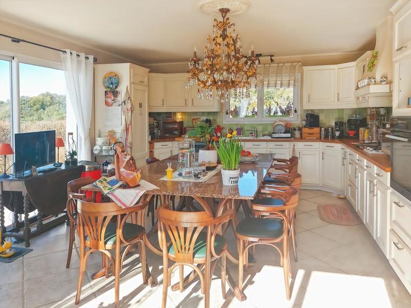 Villa - 196 m² - 6 pièces