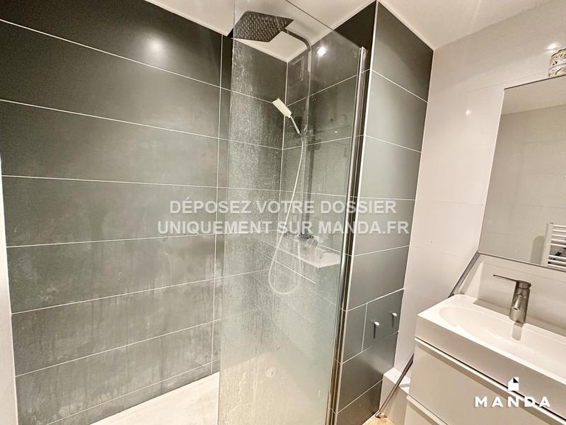 Chambre - 10 m² - 5 pièces