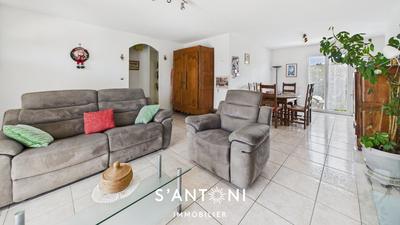 Maison - 85 m² - 4 pièces