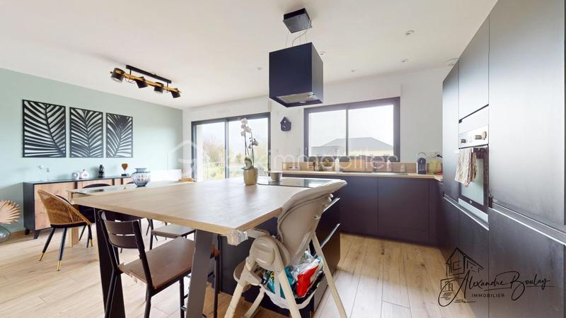 Maison traditionnelle - 140 m² - 6 pièces