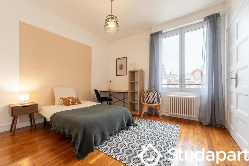 Chambre - 10 m² - 1 pièce