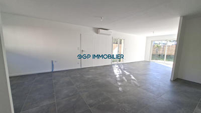 Maison - 98 m² - 4 pièces