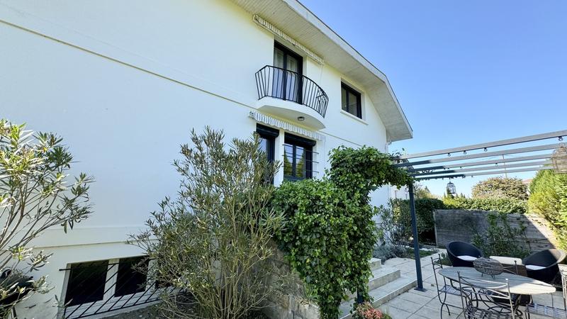 Maison - 193 m² - 6 pièces
