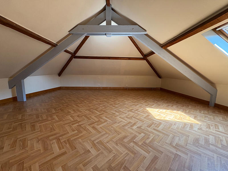 Maison - 102 m² - 5 pièces