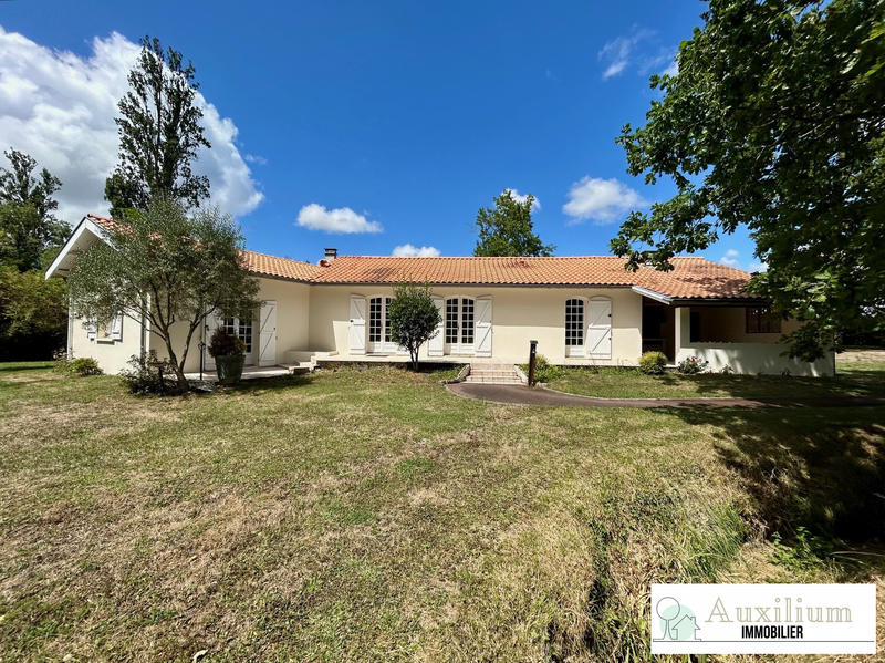 Maison traditionnelle - 146 m² - 6 pièces