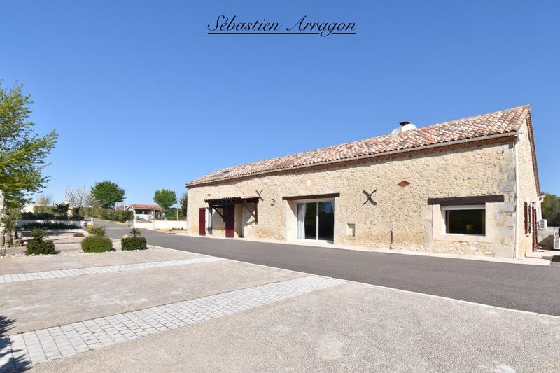 Propriété - 260 m² - 8 pièces