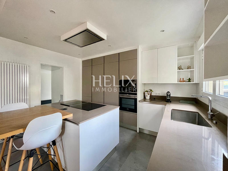 Maison - 166 m² - 6 pièces