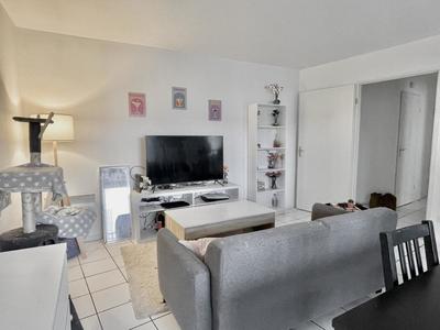 Appartement ancien - 56 m² - 2 pièces