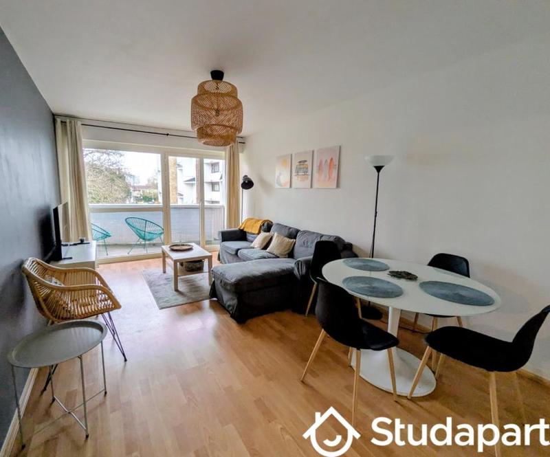 Chambre - 10 m² - 1 pièce