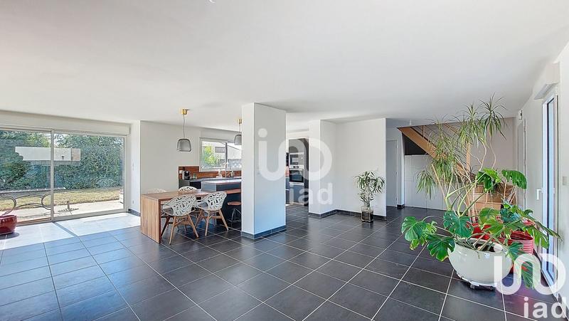 Maison - 141 m² - 5 pièces