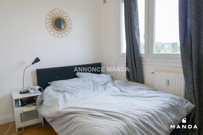 Chambre - 10 m² - 4 pièces