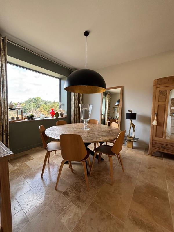 Villa - 213 m² - 5 pièces