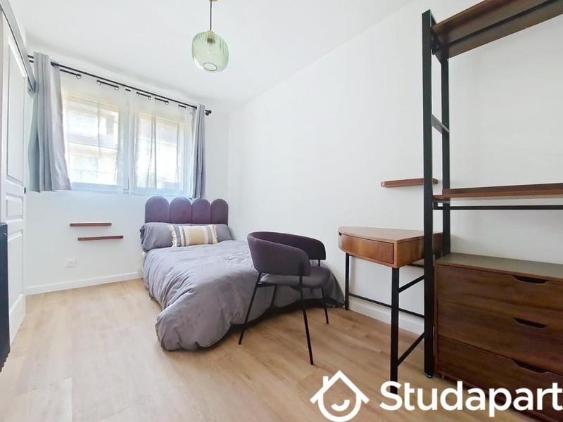 Chambre - 10 m² - 1 pièce