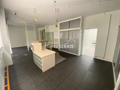 Local commercial - 143 m²