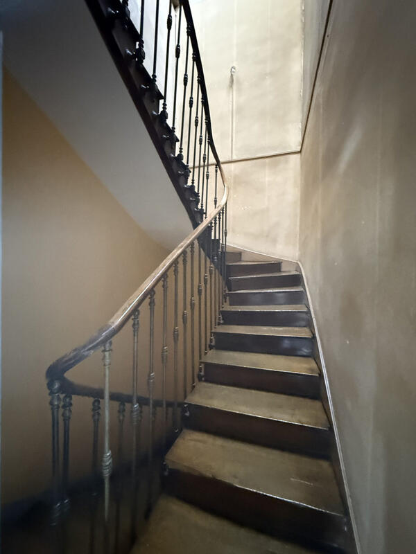 Maison - 350 m² - 10 pièces