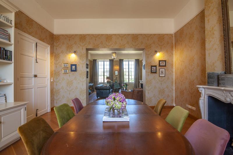 Maison - 655 m² - 20 pièces