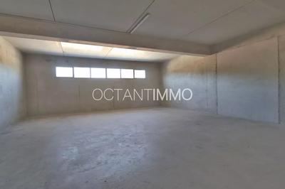 Local d'activités - 240 m²