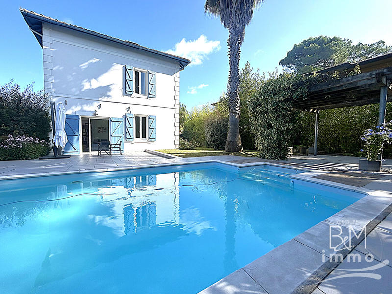 Maison - 140 m² - 5 pièces