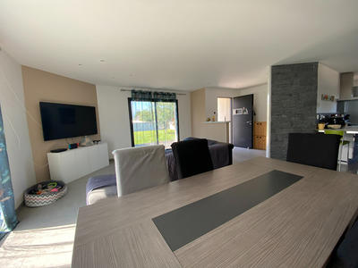 Maison - 140 m² - 5 pièces