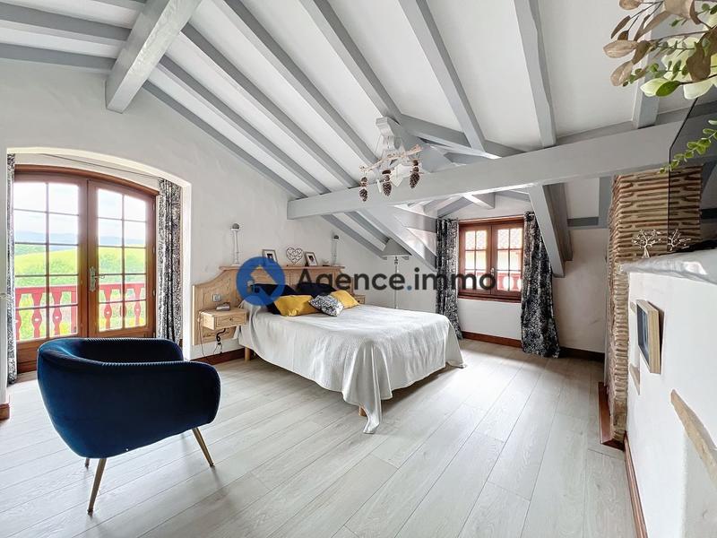 Maison traditionnelle - 160 m² - 5 pièces