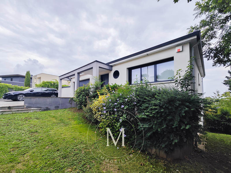 Maison - 202 m² - 8 pièces