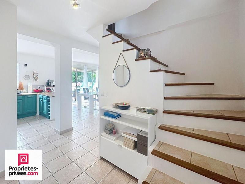 Villa - 100 m² - 5 pièces