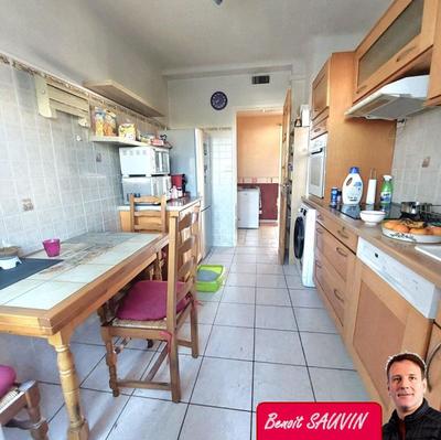 Appartement - 90 m² - 4 pièces