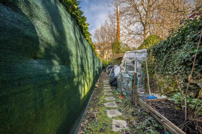 Maison - 85 m² - 5 pièces