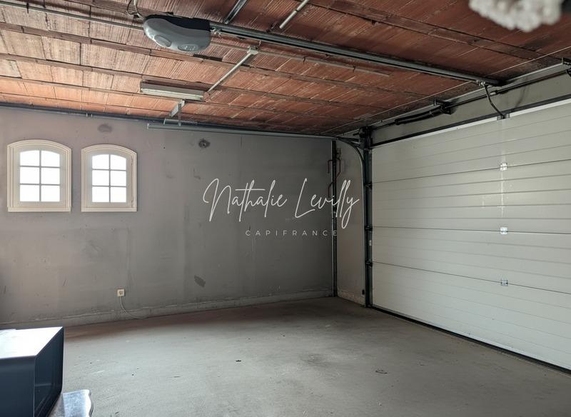 Maison - 211 m² - 7 pièces