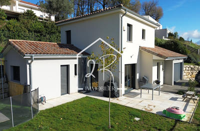 Maison - 114 m² - 5 pièces
