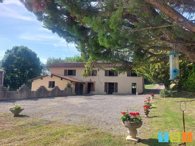 Corps de ferme - 170 m² - 6 pièces