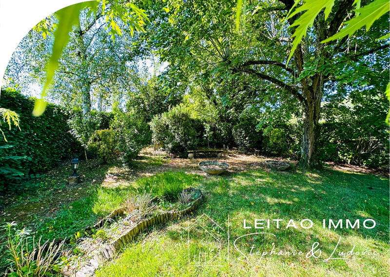 Maison - 252 m² - 6 pièces