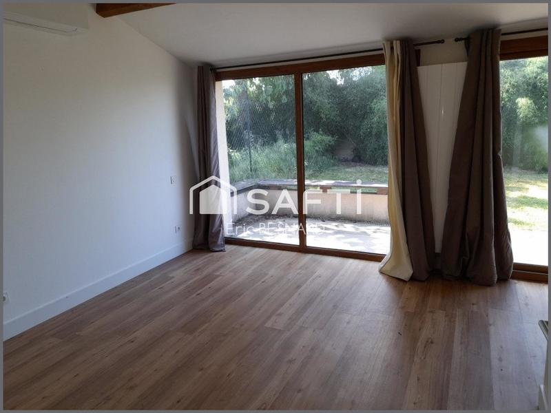 Maison - 305 m² - 12 pièces