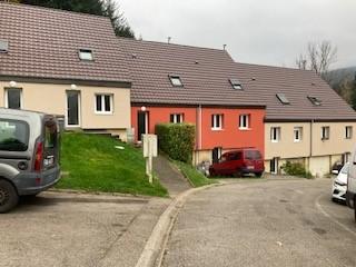 Maison jumelée - 64 m² - 4 pièces