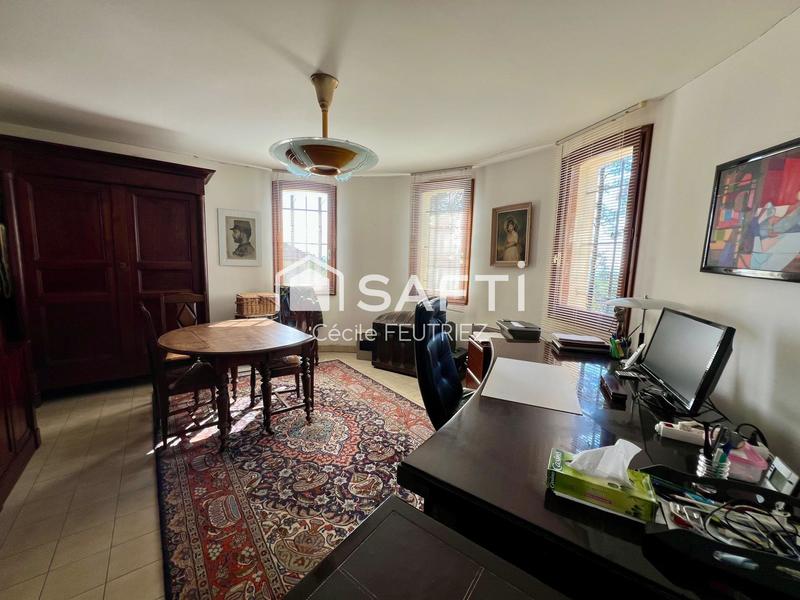 Maison - 231 m² - 6 pièces