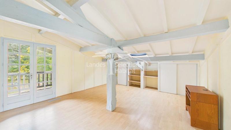 Propriété - 285 m² - 10 pièces