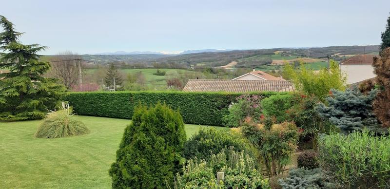 Maison - 250 m² - 8 pièces