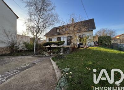 Maison - 160 m² - 6 pièces