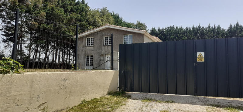 Maison - 260 m² - 5 pièces