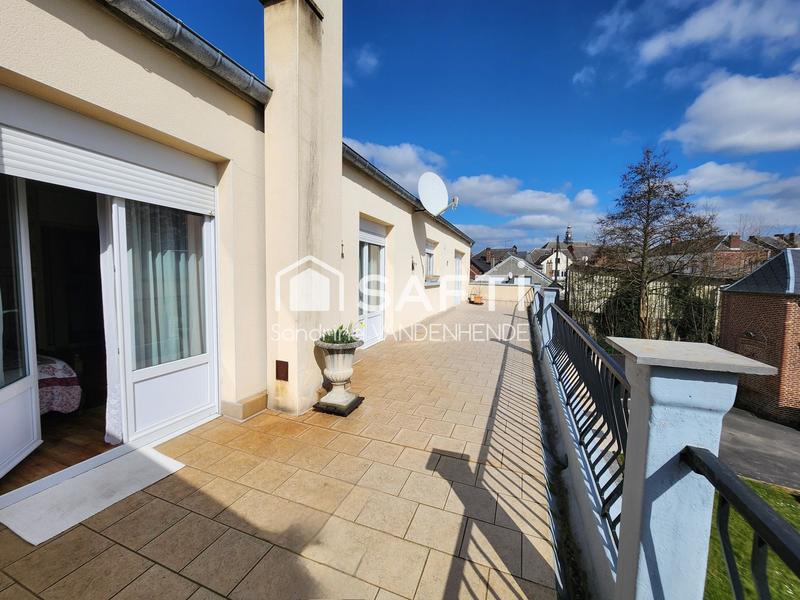 Maison - 260 m² - 10 pièces