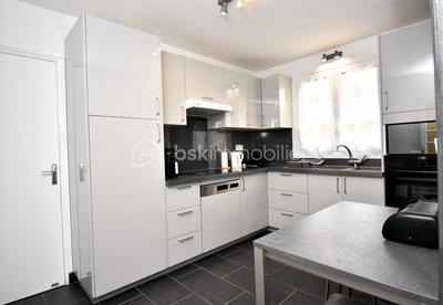 Maison - 135 m² - 6 pièces