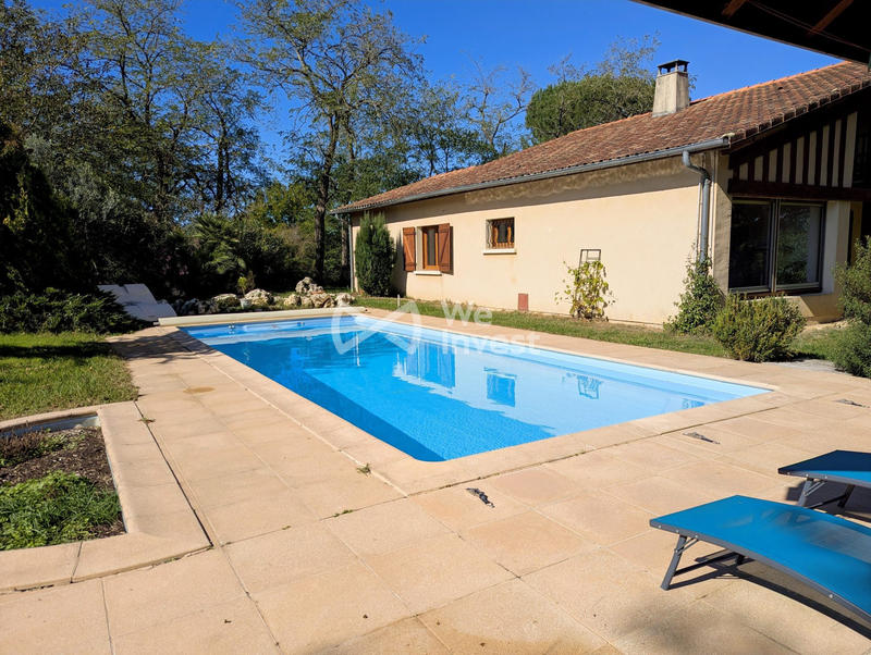 Maison - 180 m² - 5 pièces