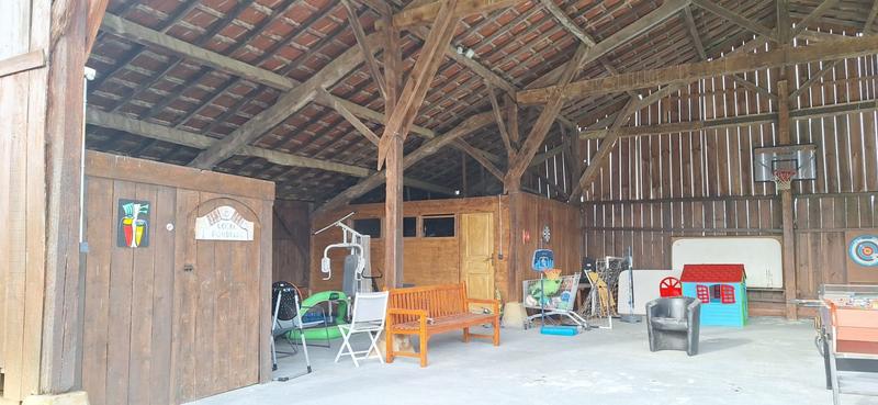 Maison - 454 m² - 15 pièces